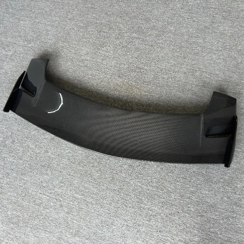 Topcar Style Dry Carbon Fiber Roof Spoiler for URUS S Performance Rear Top Wing